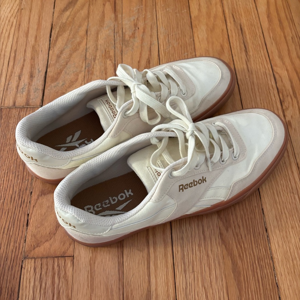 REEBOK canvas low top sneakers SZ 10.5
